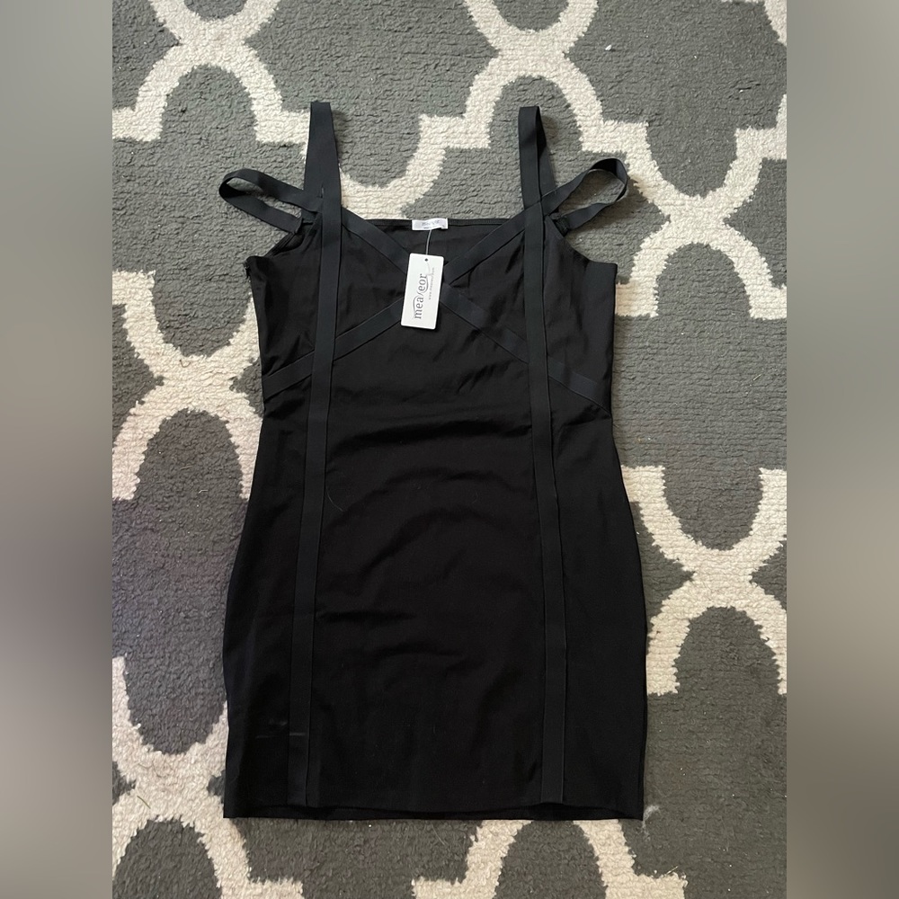 Bodycon black dress
